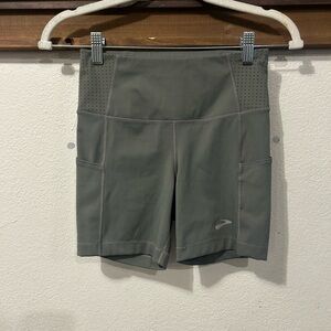 Brooks Method 8" Short Tight Biker Shorts in Gray Women Size Small (1230)